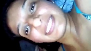 गांव की गोरी का मादक अंदाज